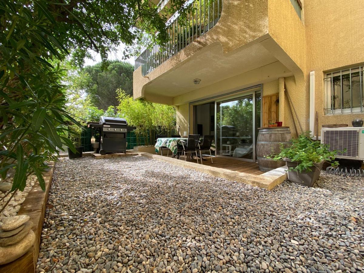 Studio Le Cap Taillât Le Lavandou Esterno foto
